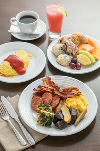 ハワイで朝活 ワイキキ周辺で美味しい朝食ビュッフェが楽しめるレストラン8選 Kaukau ハワイのお得なクーポン 予約ならカウカウ