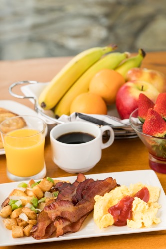ハワイで朝活 ワイキキ周辺で美味しい朝食ビュッフェが楽しめるレストラン8選 Kaukau ハワイのお得なクーポン 予約ならカウカウ